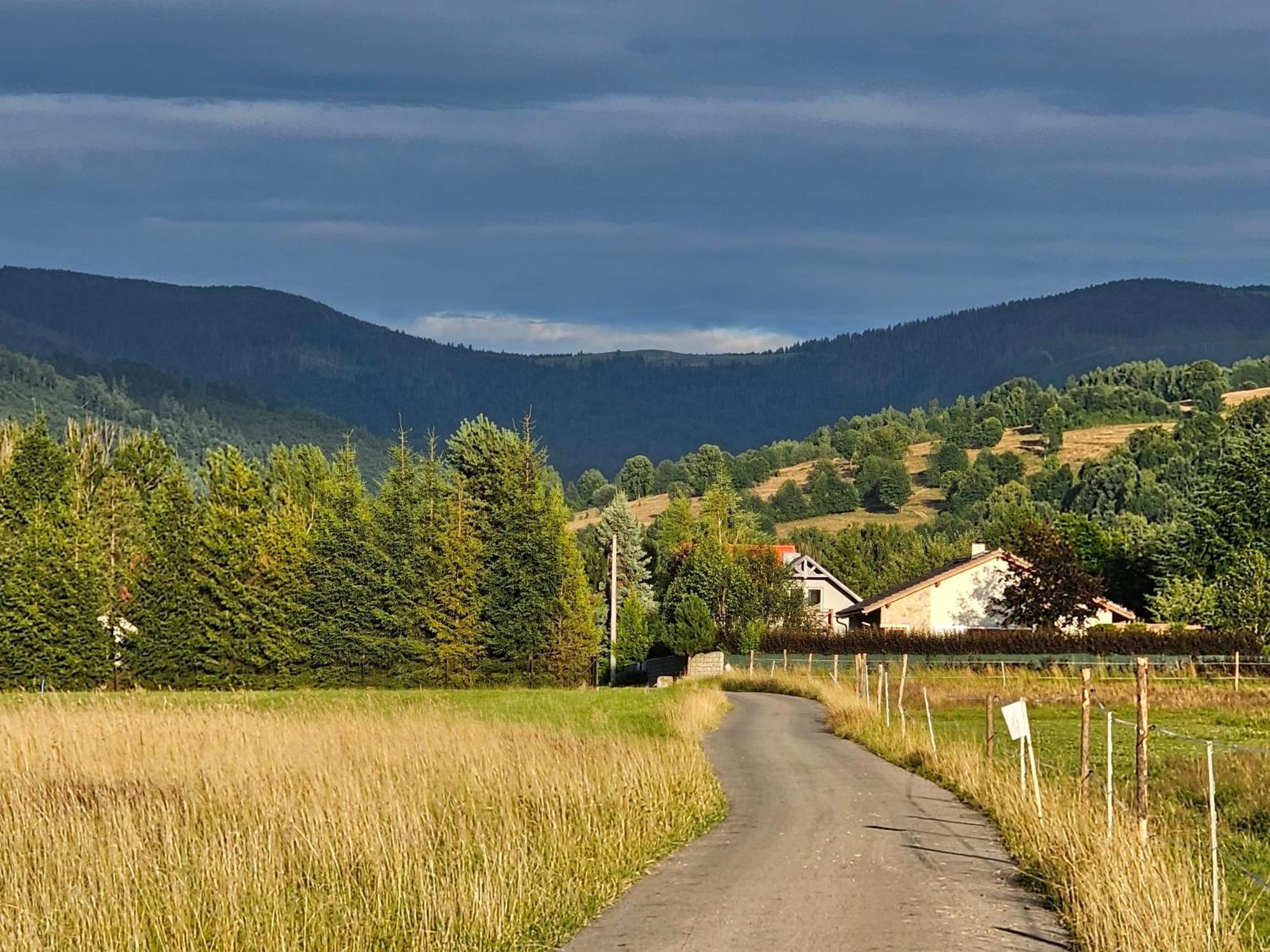 Dom Wypoczynkowy Beskidy Wegierska Gorka Buitenkant foto